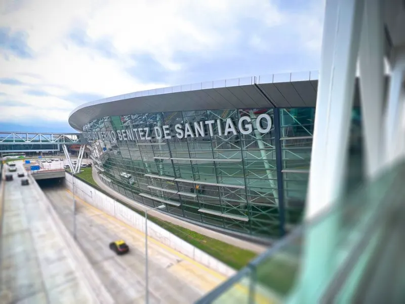 Aeropuerto SCL / Hotel o domicilio en Vitacura (zona Santa Maria), Chicureo, Lo Barnechea, San Carlos de Apoquindo, La Reina o vv